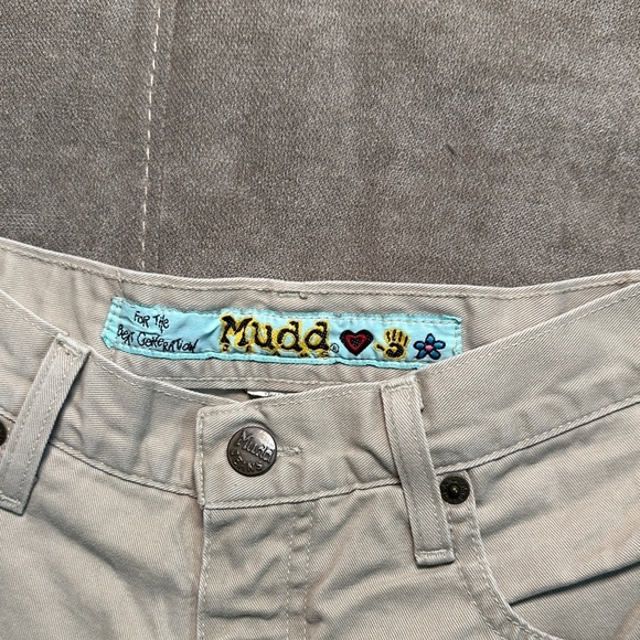 Mudd Women's Light Tan Cargo Shorts - Picture 2 of 10